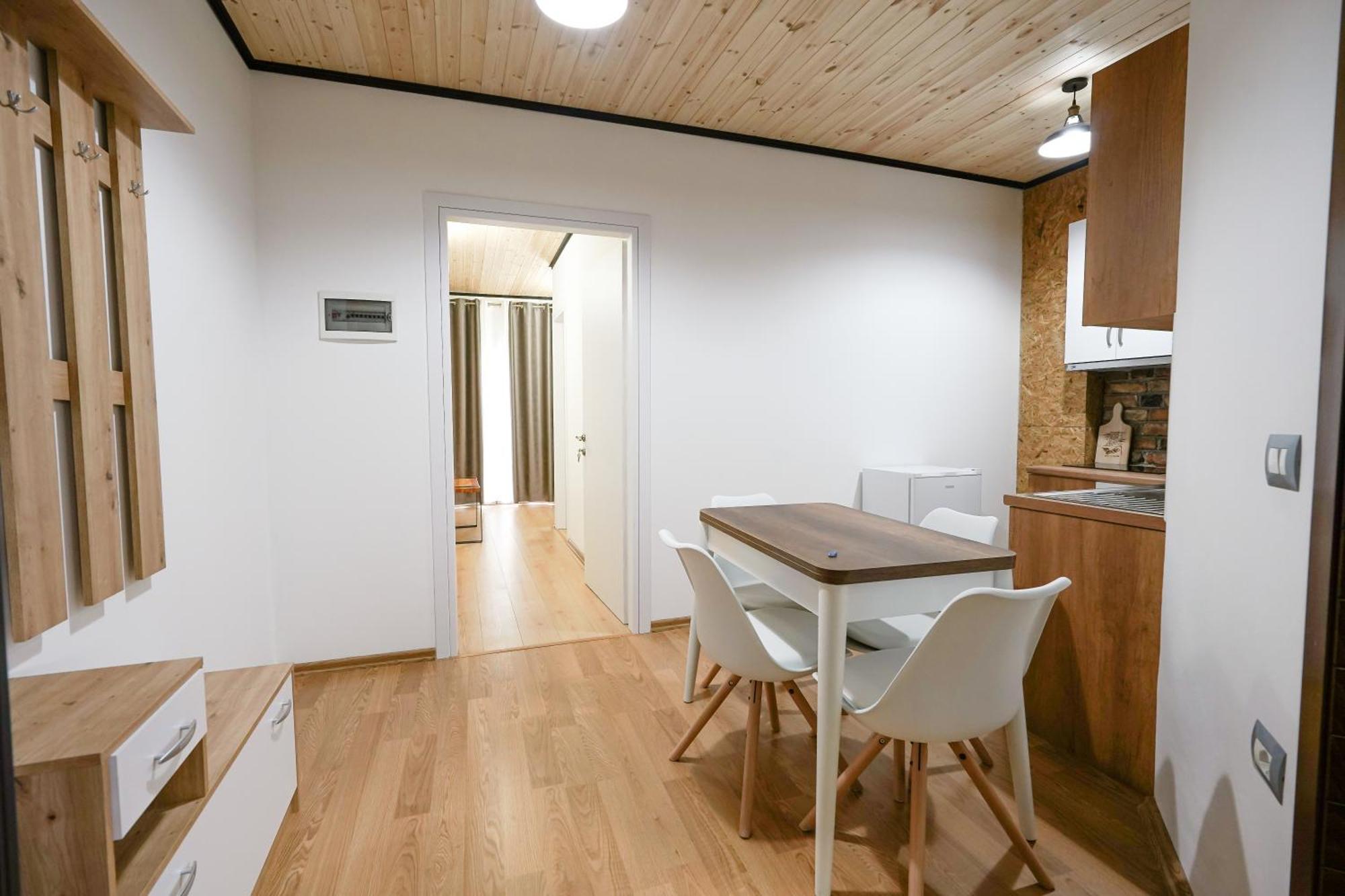 Ora Apartment Gjirokaster Exterior photo